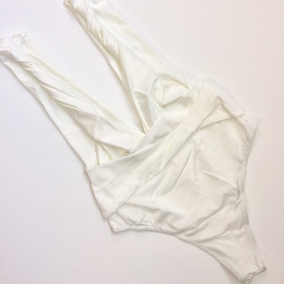 White swimming suite one piece - Picture 2 of 2